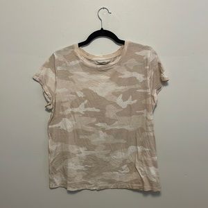 Athleta Camo Army Camouflage Short Sleeve T-shirt Tan & White